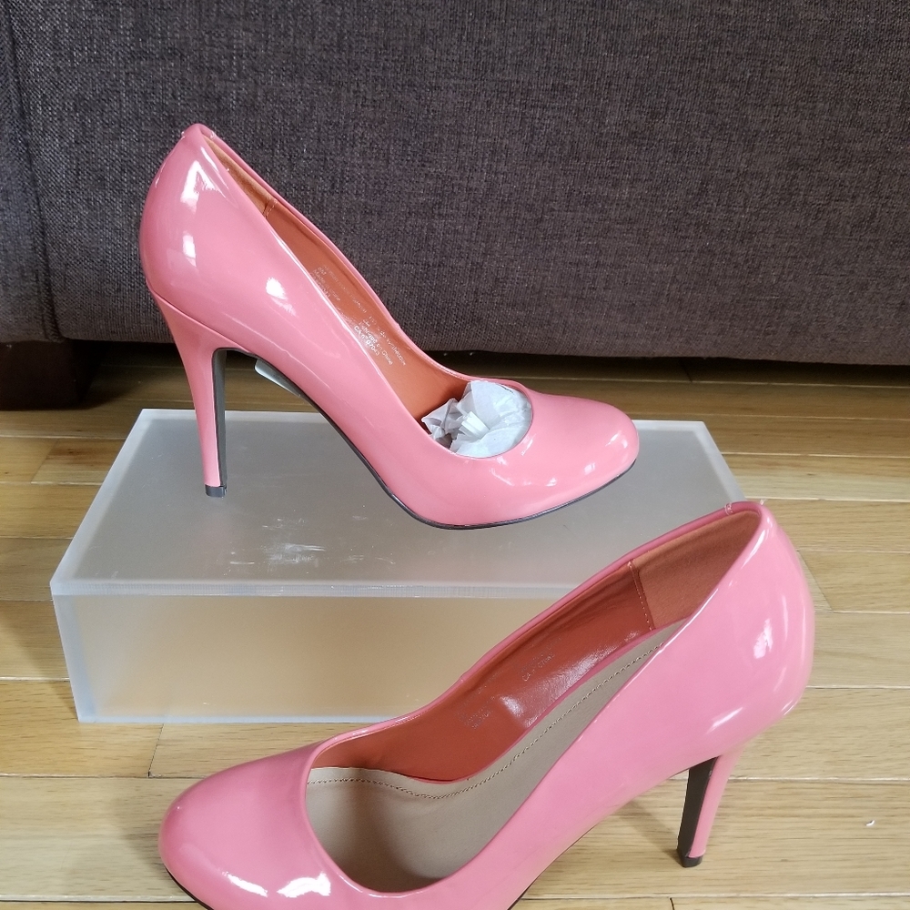 BNIB Diba coral pink patent leather heels size 7